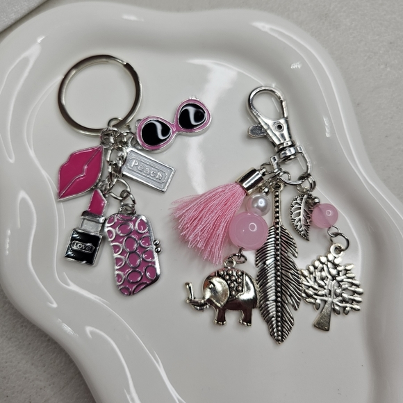 Women's Set of 2 Keychain Handbag Charms Purse Swag NWOT Silver Pink Gift Idea - Picture 8 of 9